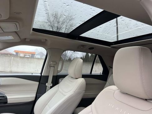 Certified 2022 Ford Explorer Platinum w/ Equipment Group 601A image 22