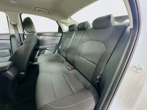 Used 2021 Kia Forte LXS FWD image 23