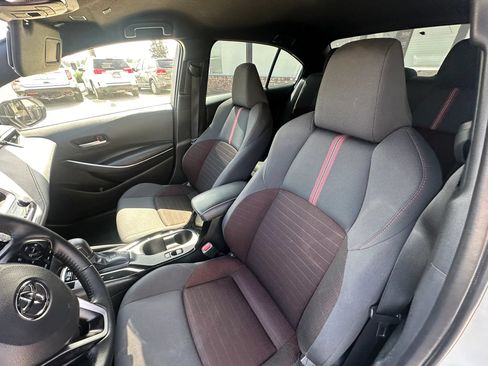 Used 2025 Toyota Corolla SE FWD image 32