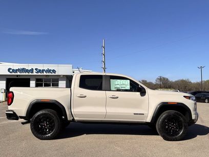New 2026 GMC Canyon Elevation w/ Convenience Package