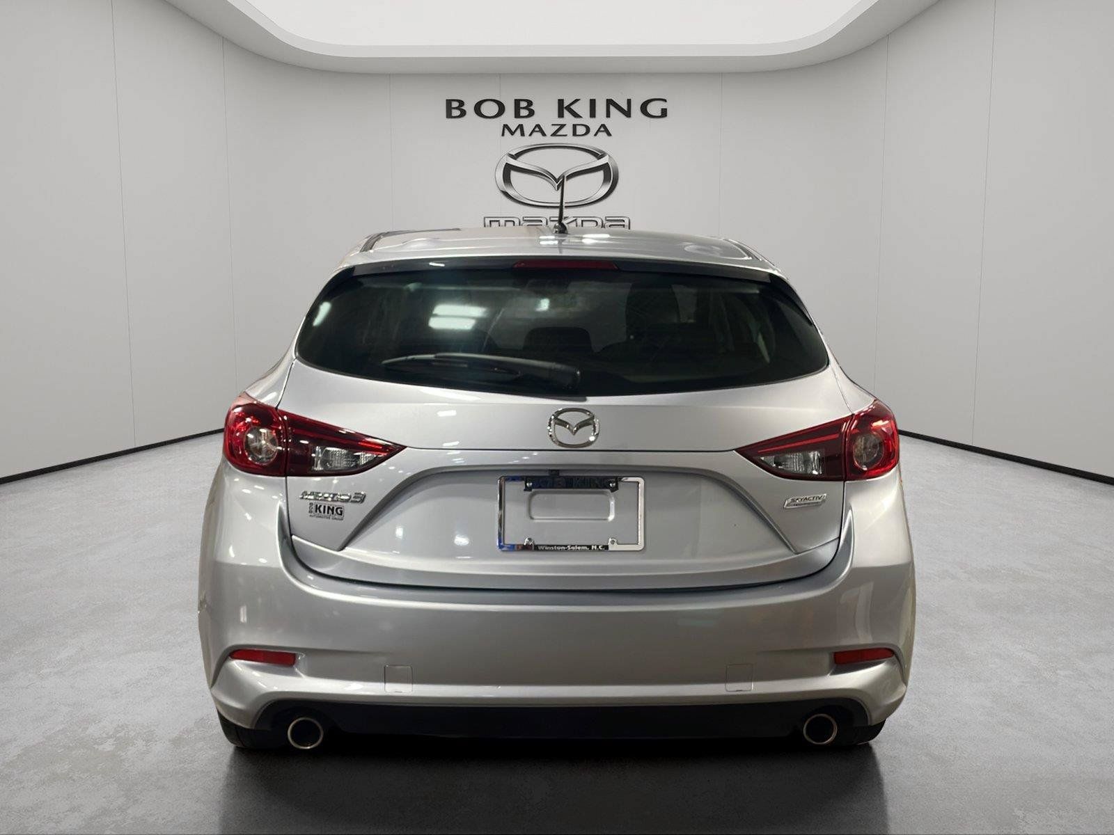 Used 2018 MAZDA MAZDA3 Touring FWD image 4
