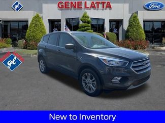 Used 2019 Ford Escape SE video 1
