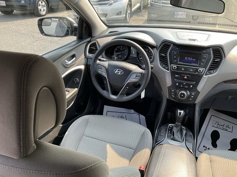 Used 2017 Hyundai Santa Fe Sport AWD/4WD image 19