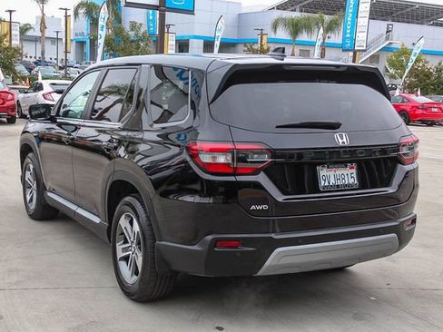 Used 2025 Honda Pilot EX-L image 7
