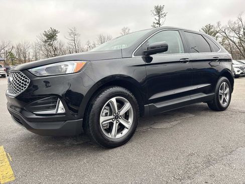 Used 2024 Ford Edge SEL w/ Convenience Package image 2