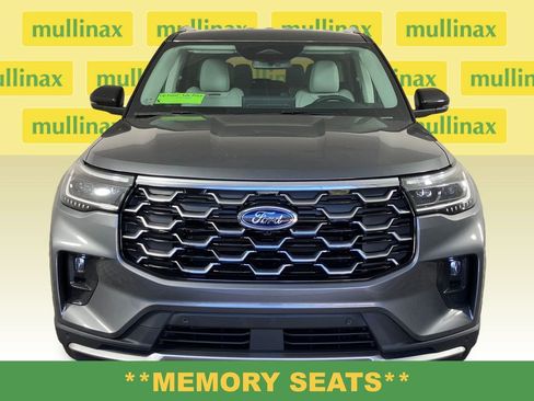 New 2026 Ford Explorer Platinum w/ LUX Leather Package image 16