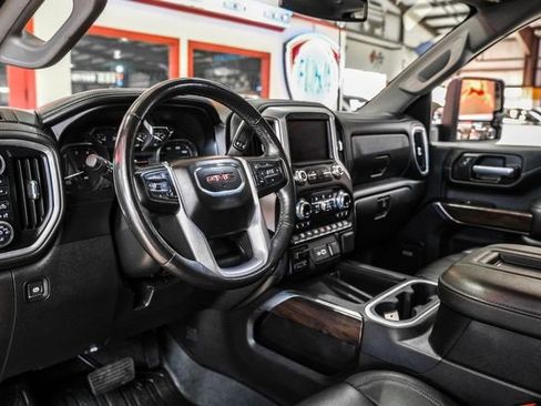 Used 2021 GMC Sierra 2500 SLT w/ SLT Premium Package image 5