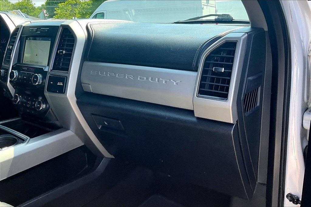 Used 2018 Ford F350 Lariat w/ Lariat Ultimate Package AWD/4WD image 13