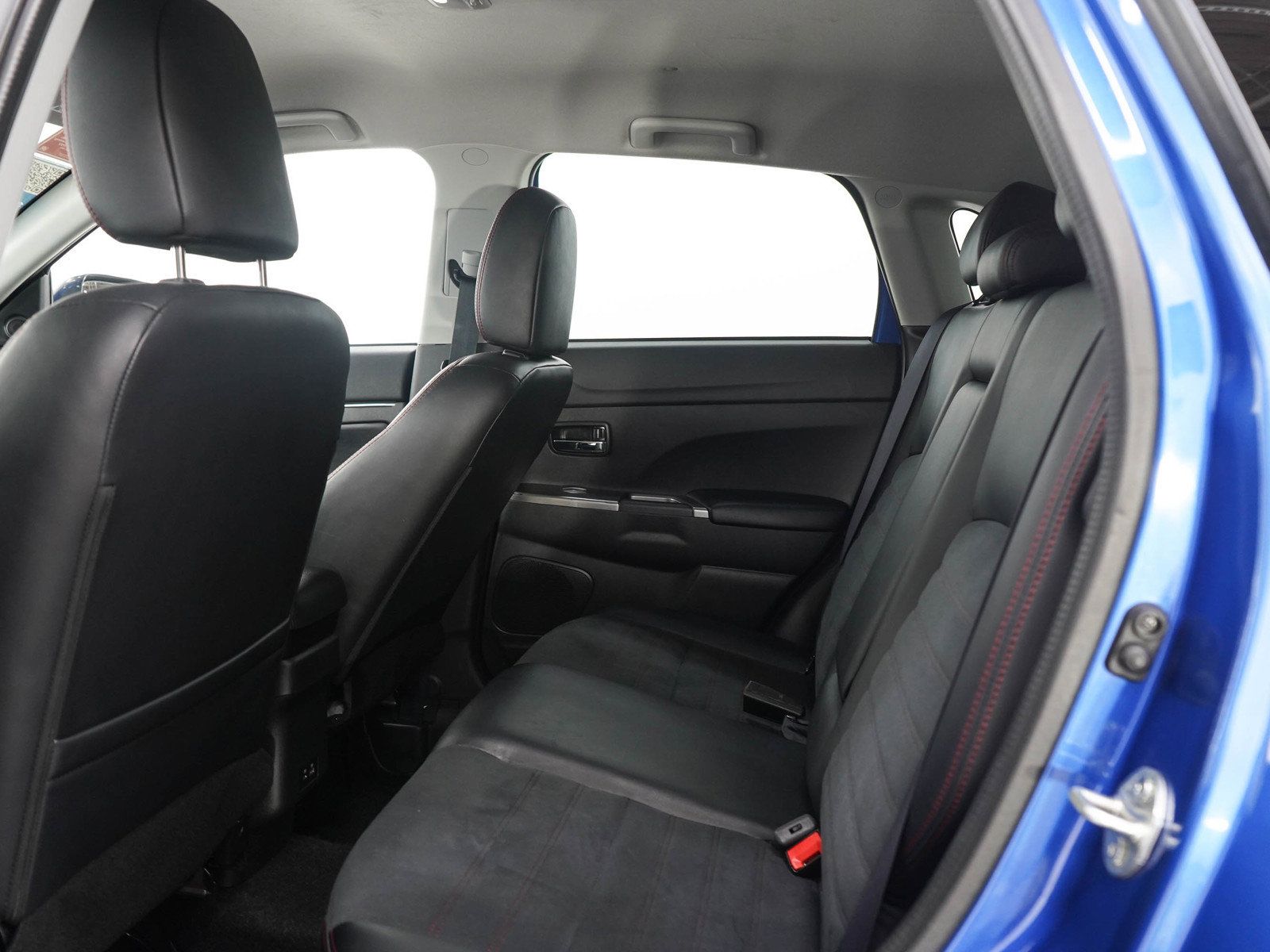 Used 2024 Mitsubishi Outlander Sport SE AWD/4WD image 14