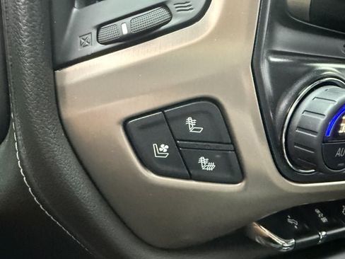 Used 2016 GMC Sierra 2500 Denali w/ Duramax Plus Package AWD/4WD image 21