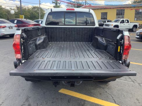 Used 2012 Toyota Tacoma 4x4 Access Cab V6 w/ Convenience Pkg image 14