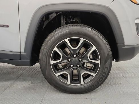 Used 2019 Jeep Compass Trailhawk w/ Cold Weather Group AWD/4WD image 22