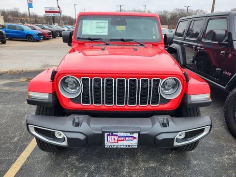 New 2026 Jeep Wrangler Unlimited Sahara AWD/4WD image 2