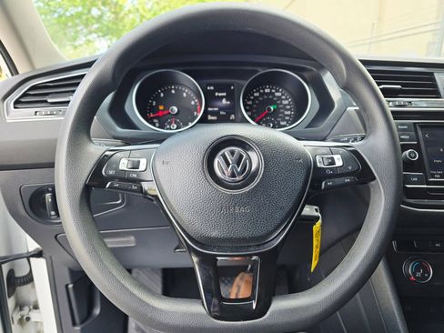 Used 2018 Volkswagen Tiguan S FWD image 19