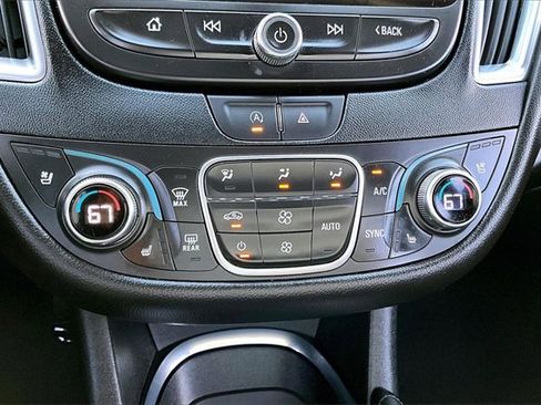 Used 2023 Chevrolet Malibu LT image 15