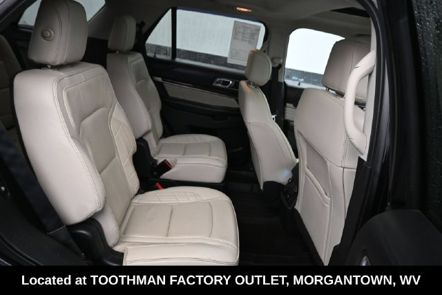 Used 2017 Ford Explorer Platinum AWD/4WD image 10