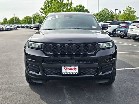 Used 2023 Jeep Grand Cherokee L Laredo AWD/4WD image 4