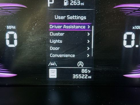 Used 2025 Kia Soul LX w/ LX Technology Package FWD image 19