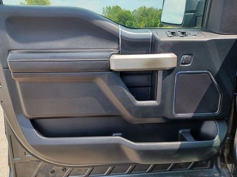 Used 2018 Ford F150 Lariat w/ Equipment Group 502A Luxury AWD/4WD image 9