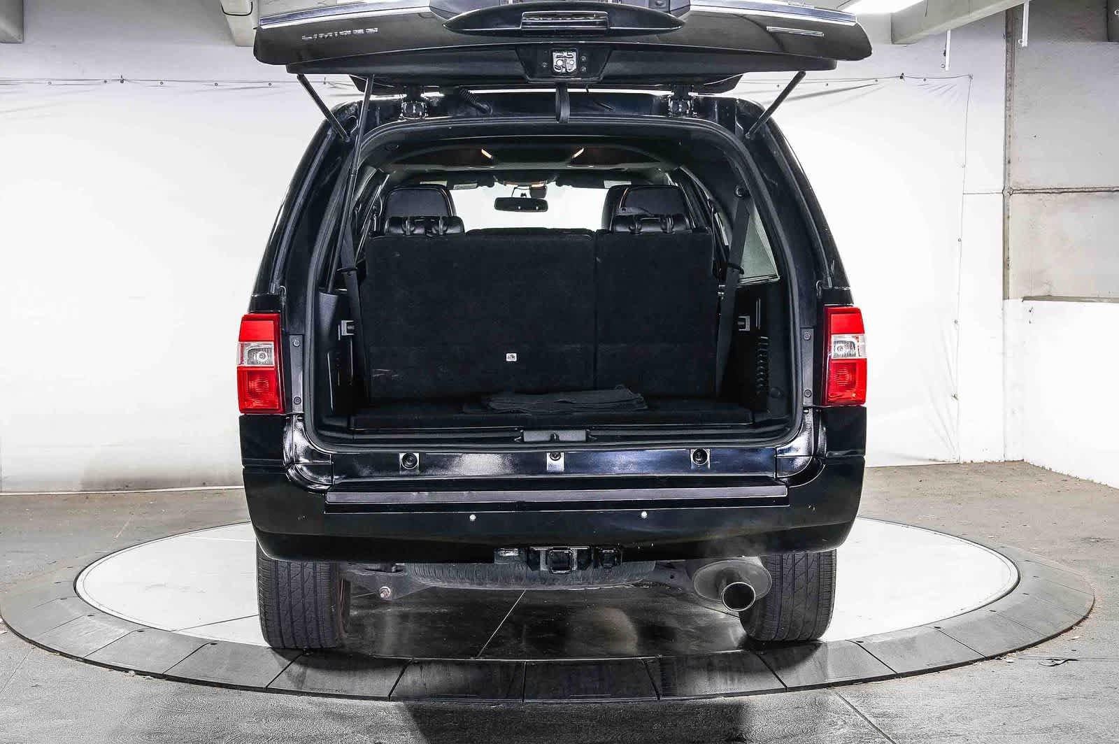 Used 2016 Ford Expedition EL Limited RWD image 27