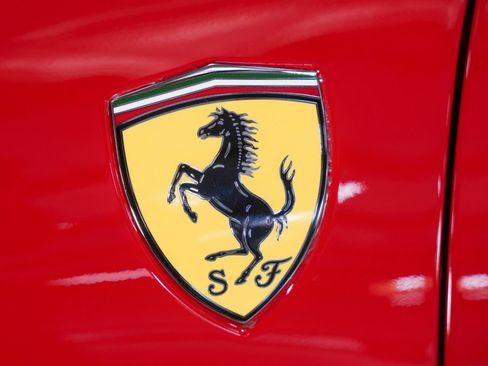 Used 2022 Ferrari F8 Tributo RWD image 18