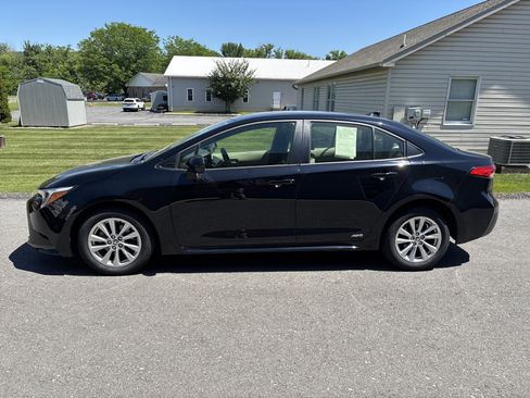 Certified 2024 Toyota Corolla LE w/ LE Convenience Package AWD/4WD image 7