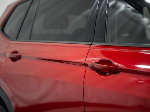 Used 2024 Volkswagen Tiguan SE R-Line image 15