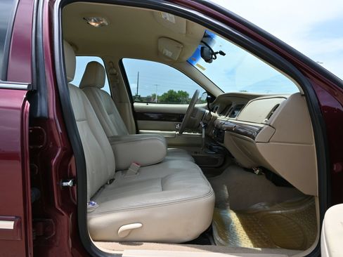 Used 2009 Mercury Grand Marquis LS RWD image 25