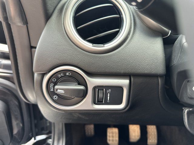 Used 2013 SRT Viper GTS w/ GTS Laguna Interior Pkg RWD image 29