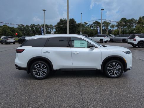 New 2027 INFINITI QX60 Luxe w/ Family Package FWD image 4