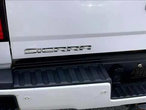 Used 2019 GMC Sierra 2500 Denali w/ Duramax Plus Package AWD/4WD image 31