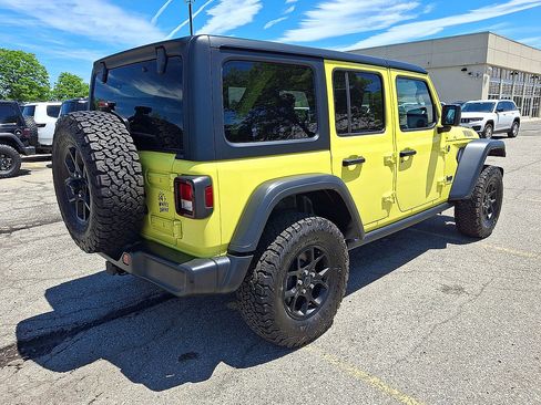 Used 2024 Jeep Wrangler Unlimited AWD/4WD image 31