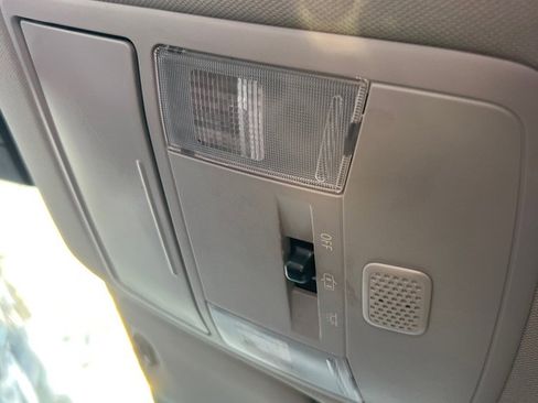 Used 2018 Toyota RAV4 LE image 37