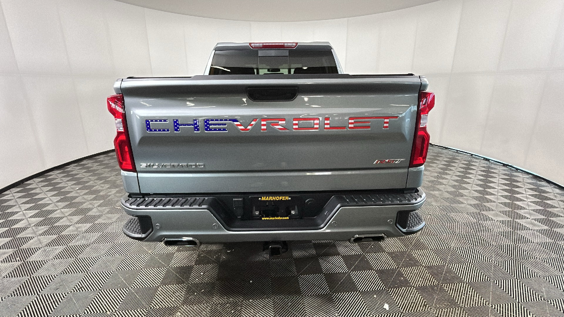 Used 2024 Chevrolet Silverado 1500 RST w/ Convenience Package II AWD/4WD image 4