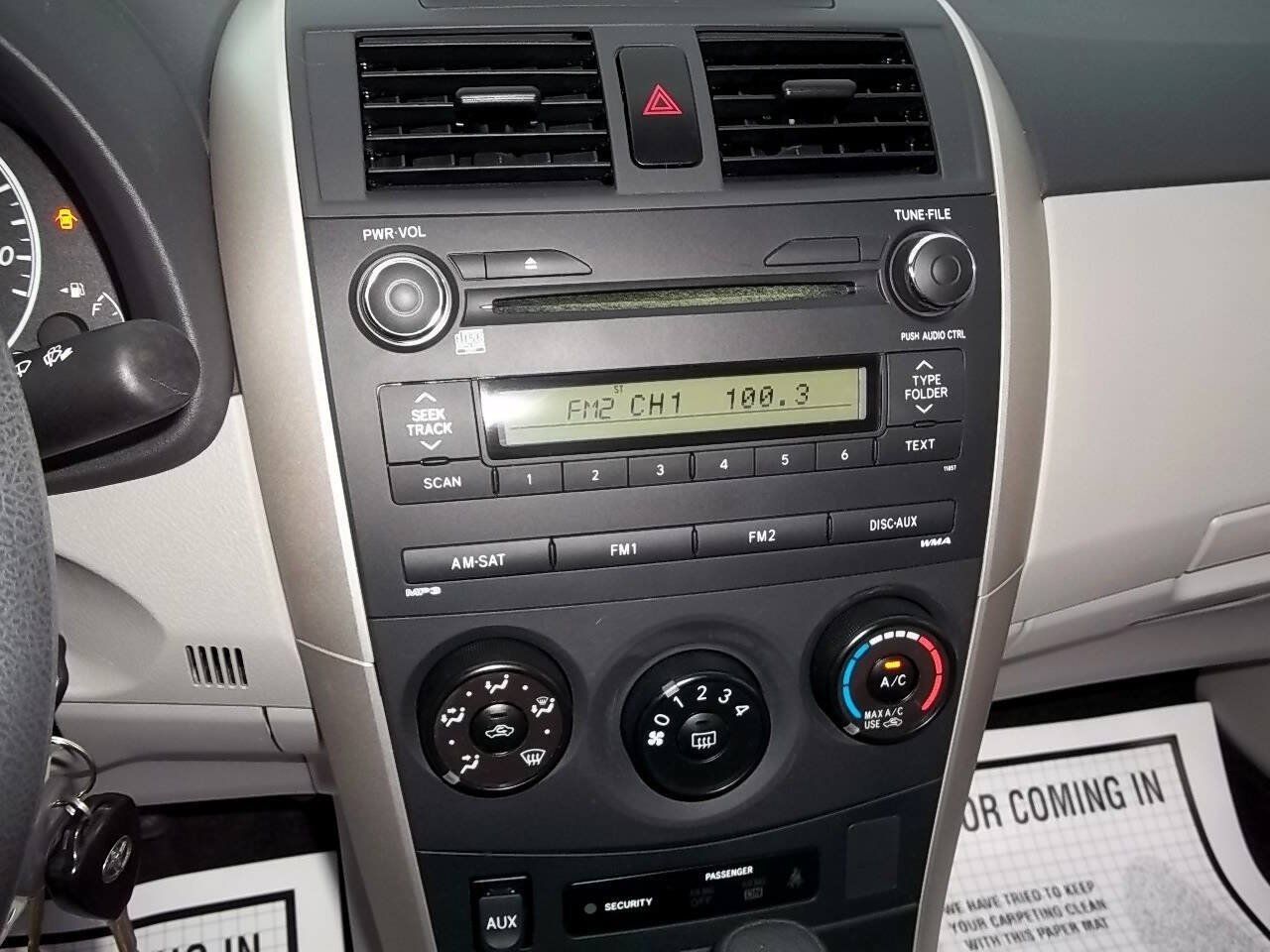 Used 2013 Toyota Corolla L FWD image 19