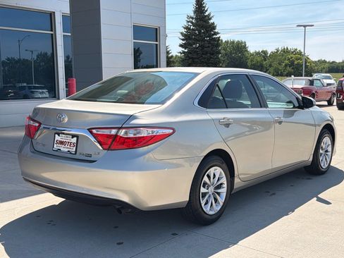 Used 2016 Toyota Camry LE FWD image 6