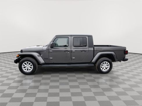 Used 2023 Jeep Gladiator Sport image 9