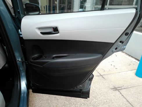 Used 2022 Toyota Corolla Cross LE w/ Black Badges Package (TMS) AWD/4WD image 21
