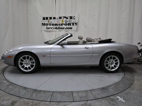 Used 2001 Jaguar XKR Convertible image 1
