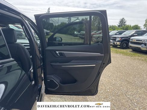 Used 2025 Buick Enclave Sport Touring w/ Power Package AWD/4WD image 31