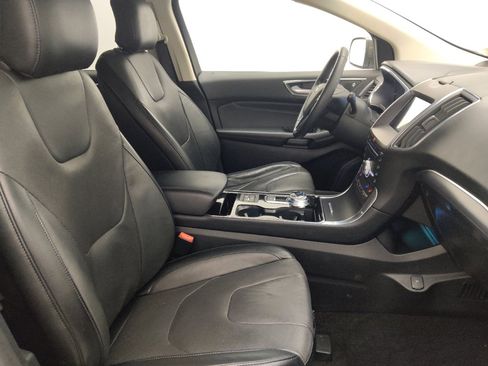Used 2019 Ford Edge Titanium w/ Equipment Group 301A FWD image 21