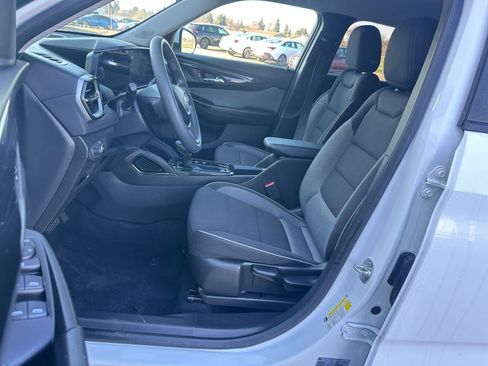 Used 2025 Chevrolet TrailBlazer LT image 36