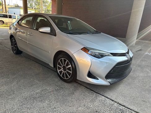 Used 2018 Toyota Corolla LE FWD image 4