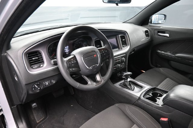 Used 2022 Dodge Charger SXT w/ Driver Convenience Group RWD image 15
