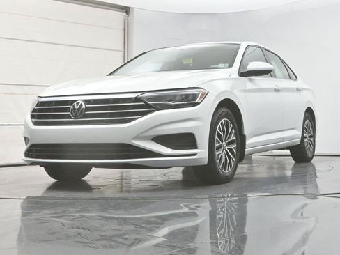 Used 2021 Volkswagen Jetta SE w/ SE Cold Weather Package FWD image 28