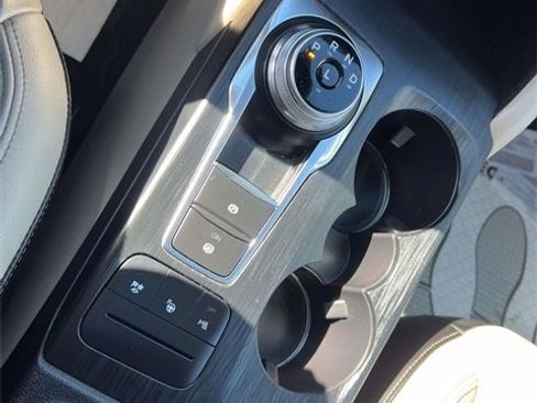 Used 2020 Ford Escape Titanium w/ Titanium Premium Package 2.0 image 22