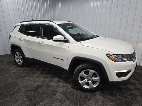 Used 2018 Jeep Compass Latitude w/ Cold Weather Group AWD/4WD image 7