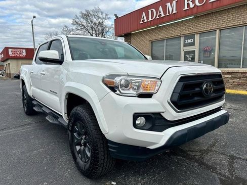 Used 2023 Toyota Tacoma SR5 w/ Technology Package image 2