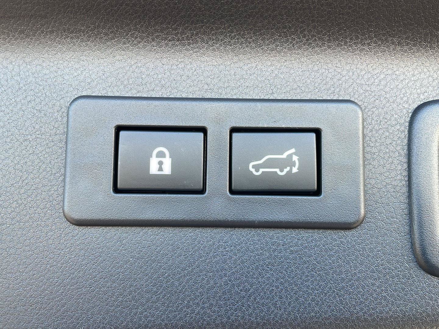 Used 2025 Subaru Forester Touring AWD/4WD image 33