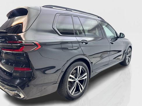 Used 2023 BMW X7 xDrive40i w/ M Sport Package AWD/4WD image 13